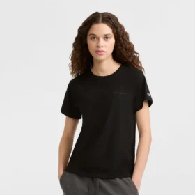 T-shirt classique, inscription ton sur ton sur la poitrine gauche