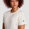 T-shirt classique, inscription ton sur ton sur la poitrine gauche