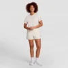 T-shirt classique, inscription ton sur ton sur la poitrine gauche
